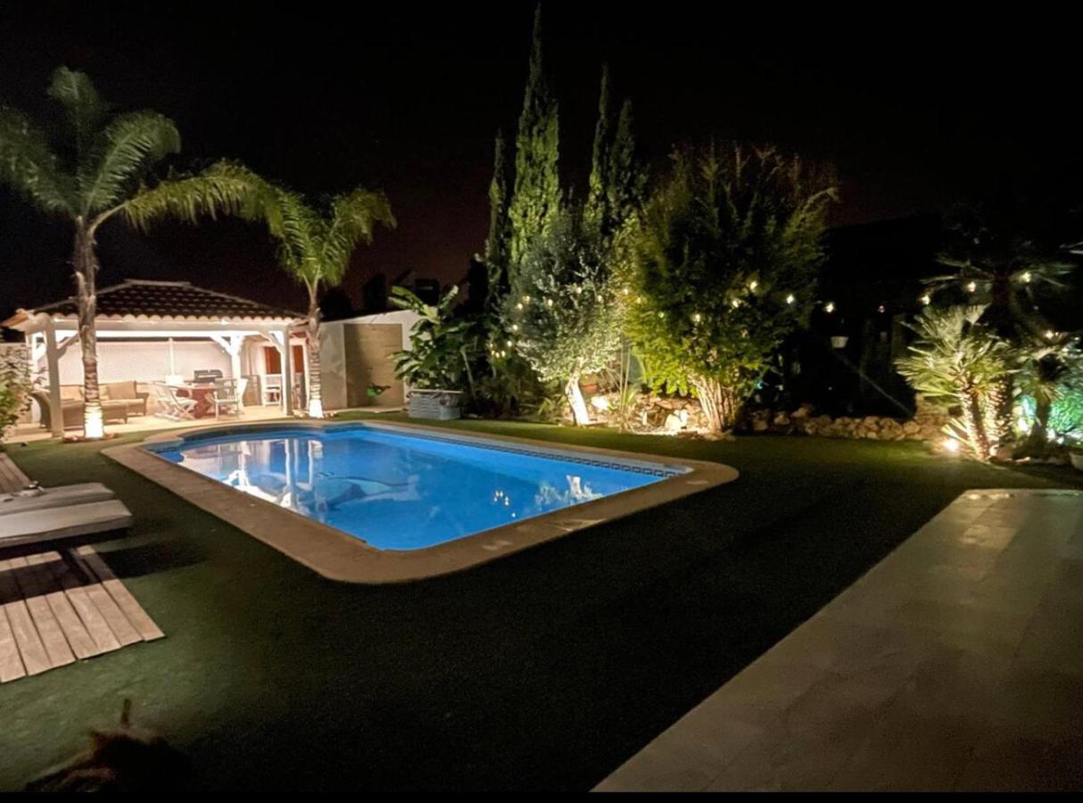 Suite Privada Frente A La Piscina Para 2 Personas Con Sofa Cama Para 2 Mas 4P No Es Casa Completa San Vicente Raspeig المظهر الخارجي الصورة