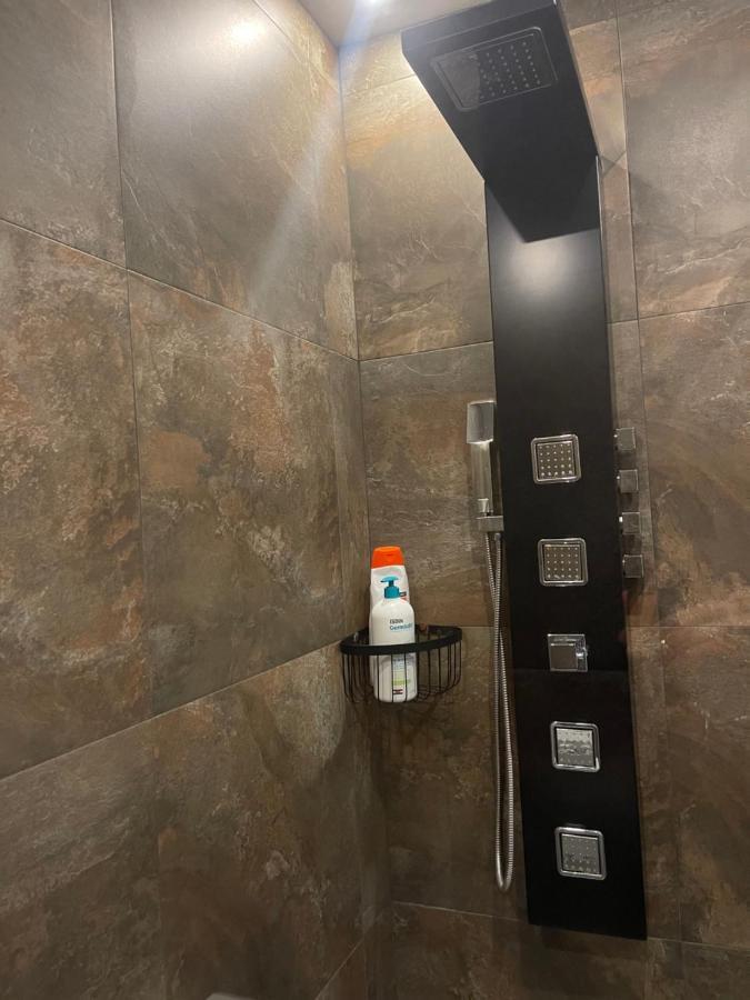 Suite Privada Frente A La Piscina Para 2 Personas Con Sofa Cama Para 2 Mas 4P No Es Casa Completa San Vicente Raspeig المظهر الخارجي الصورة
