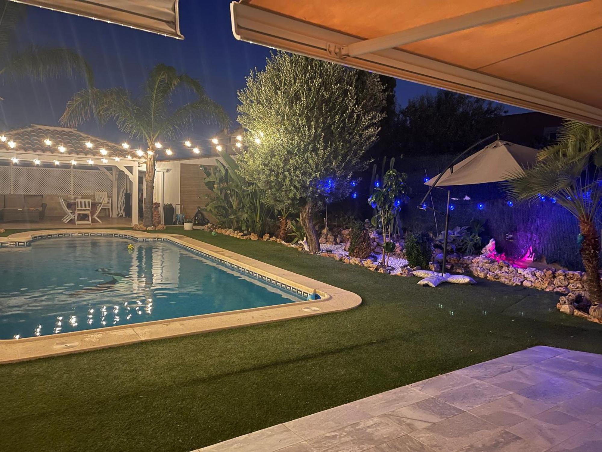 Suite Privada Frente A La Piscina Para 2 Personas Con Sofa Cama Para 2 Mas 4P No Es Casa Completa San Vicente Raspeig المظهر الخارجي الصورة